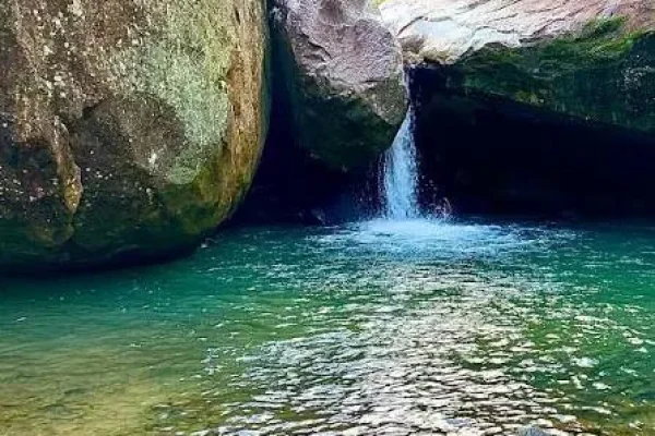cachoeira-andorinhas-